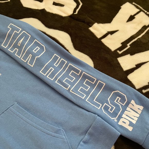 Pink Victoria Secret North Carolina Tar Heels Basketball Zip up Hooded Sweater🏀 - Picture 2 of 7